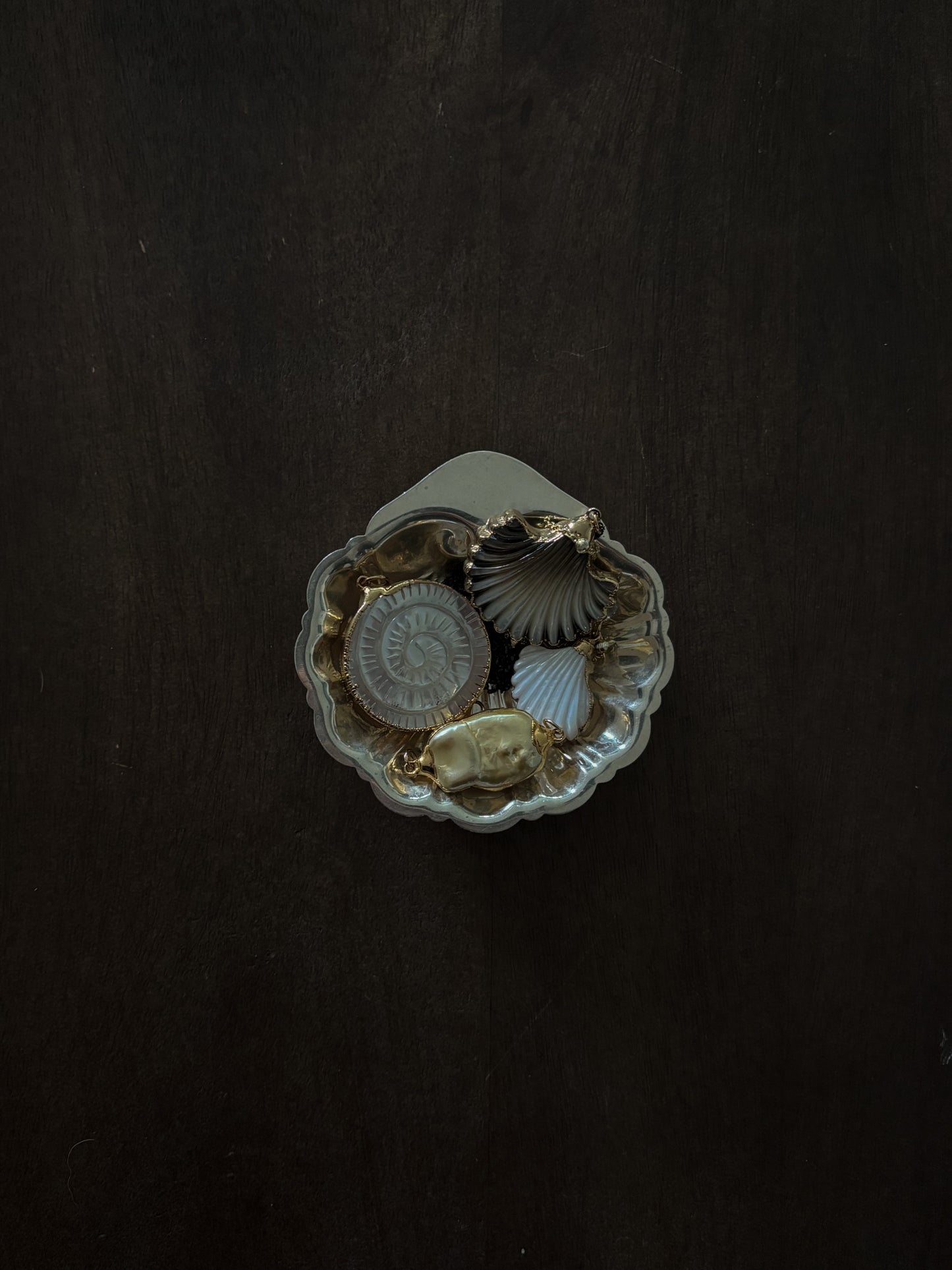 MOTHER OF PEARL SCALLOP SHELL