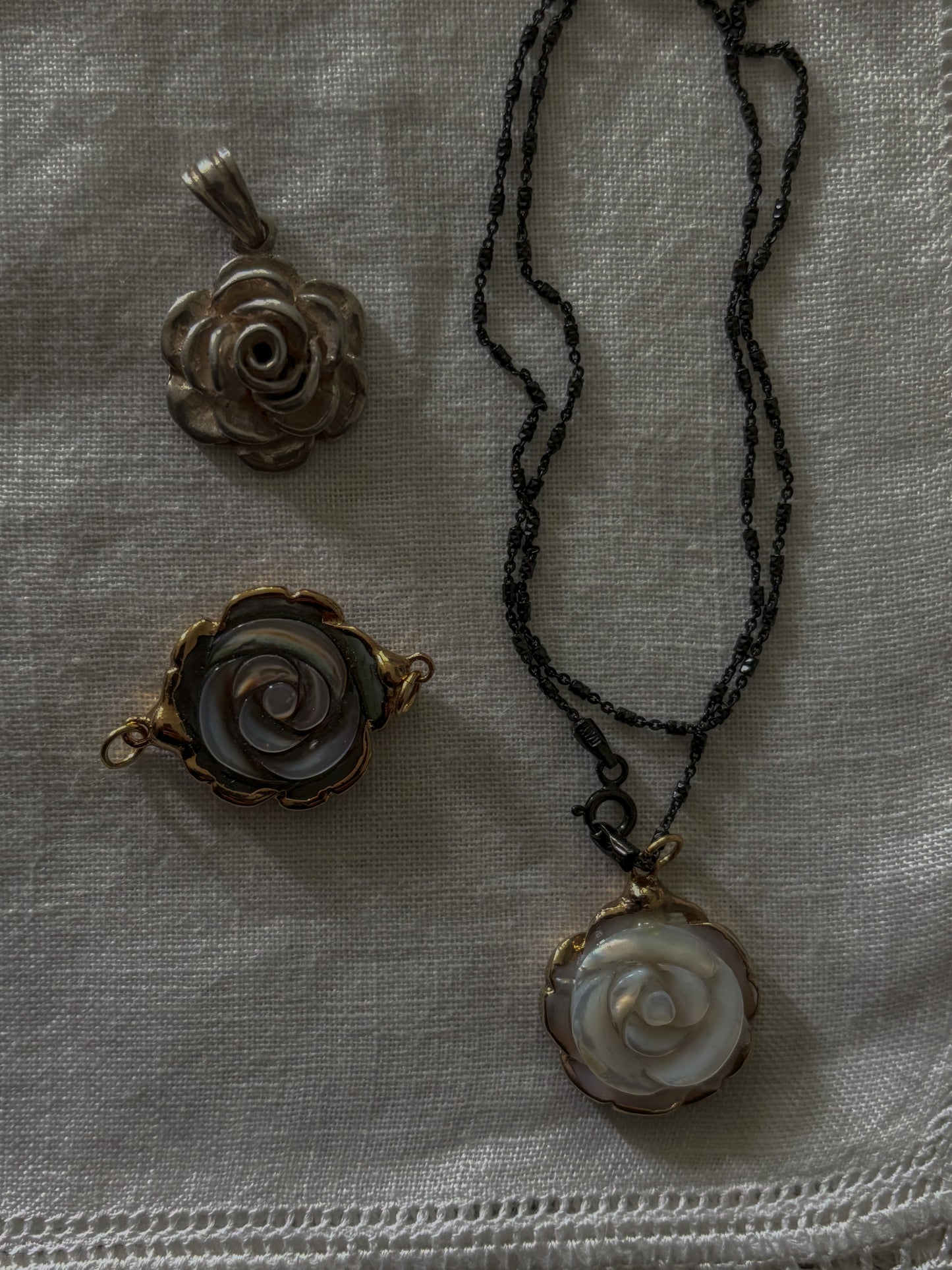 MOTHER OF PEARL ROSE