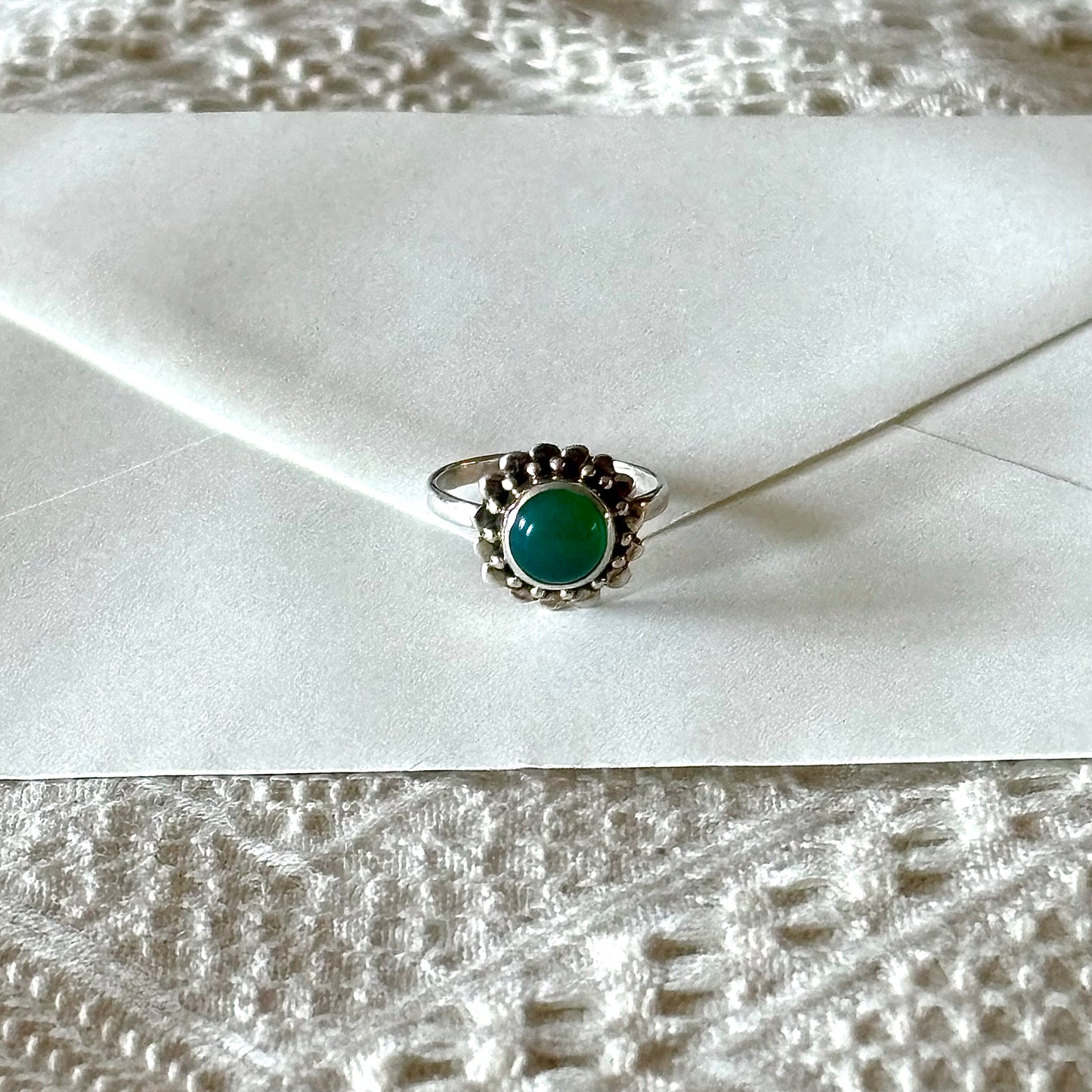 GREEN ONYX FLORAL RING