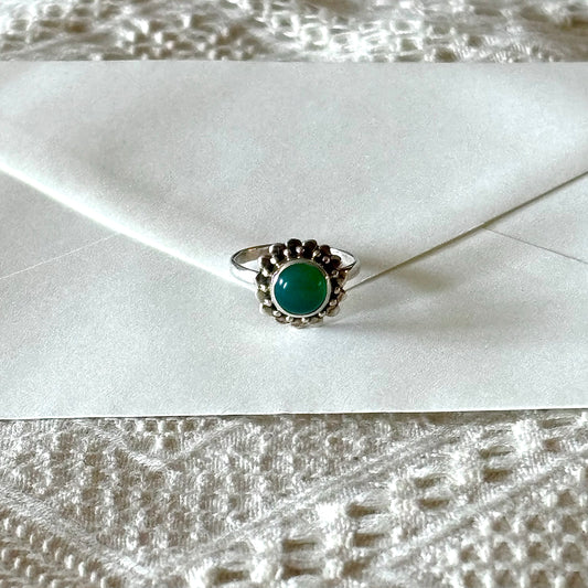 GREEN ONYX FLORAL RING