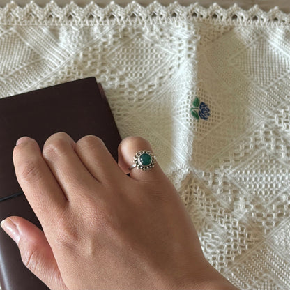 GREEN ONYX FLORAL RING
